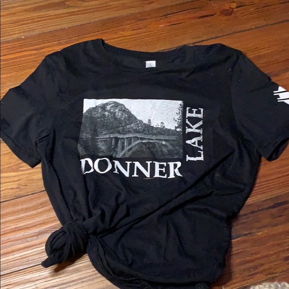 Alternative Tops - Donner Lake black T-shirt small